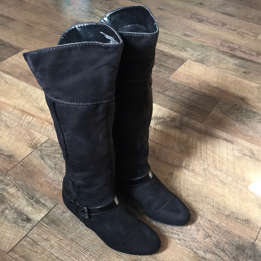 Express women’s black tall suede boots with flat heel size 7